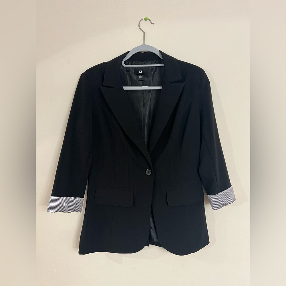Women’s black blazer